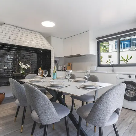 Daire Julianas House 1 By Atlantic