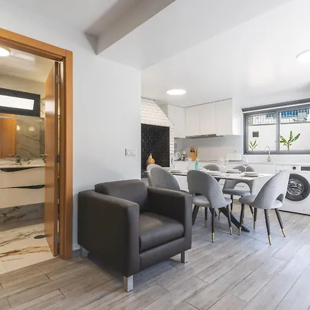 Daire Julianas House 1 By Atlantic